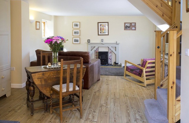 Cottage in Llangollen with Valley Views