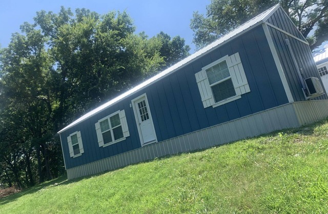 Cottage in nice quiet area on Grand Lake in Oklahoma
