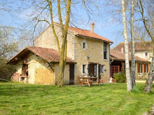 Cottage in Saint-Jean with Terrace