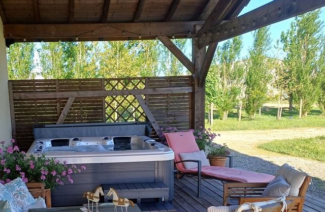 Cottage in the Landes countryside