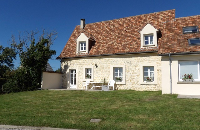 Cottage "La Grange" 8 people located in a horse farm