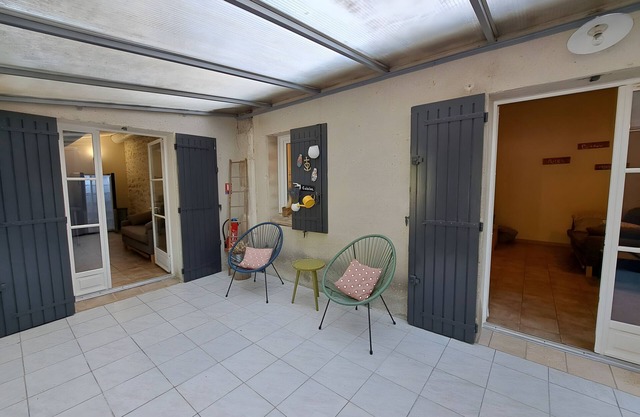 Cottage 'Le Mistralet - Grand Gîte' with Air Conditioning