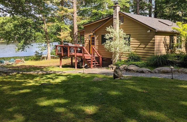 Cottage on House Pond