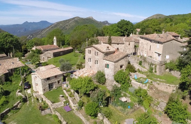 Cottage on the Cevennes foothills with exceptional views