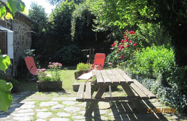 Cottage on the farm in Auvergne, between Sancy and Puy Mary