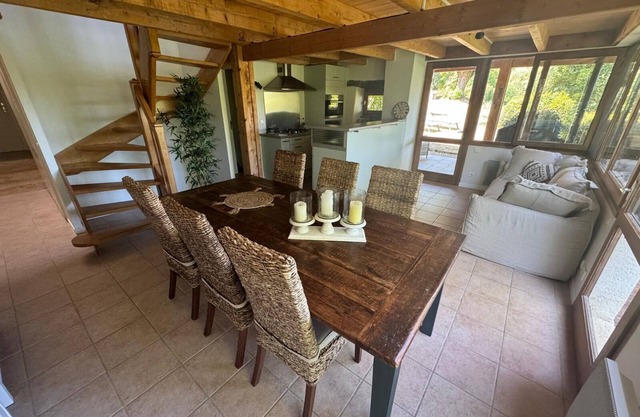 Cottage on the River Lot with spectacular riverside views.