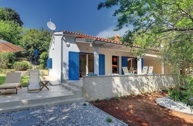 Cottage only 20 meters from the beach