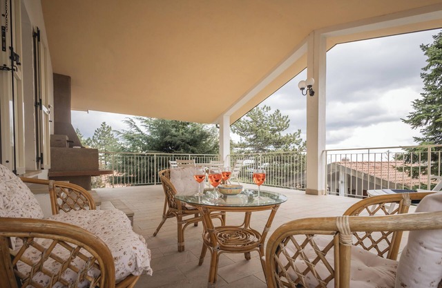 Cottage Panoramico Vicino a San Leo e San Marino