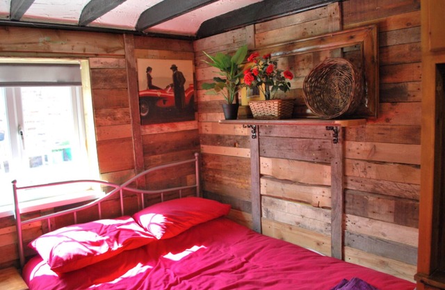 COTTAGE SLEEPING 4 HAYSTACK/HAYLOFT NEXT TO FOX COVERT PUB YARM