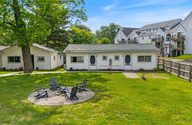 Cottage W/Lake Access Unit 3
