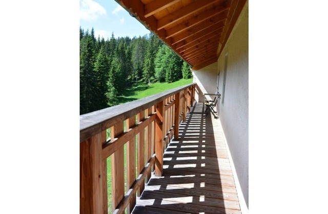 Cottage with Balcony in the Haut-Jura Natural Park