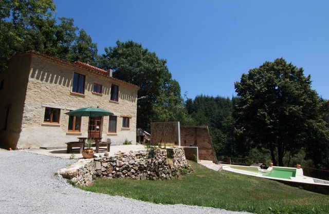 Cottage With pool, set in a private 5 hectare domaine, perfect for nature lovers