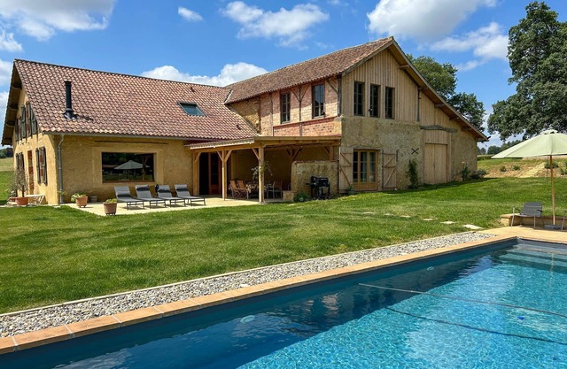 Cottage with private pool 8 people