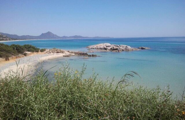 cottage with splendid sea view on the bay of santa Giusta