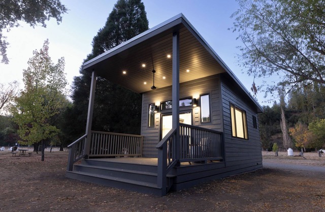 Cottage with Two Queen Beds - Mandala Springs Wellness Retreat Center