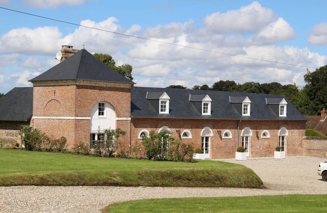 Cottages of the château "Côté Chasse