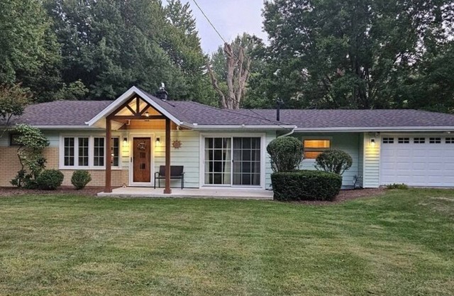 Country Beauty and Feel, Minutes away from the Best Michigan has to offer!