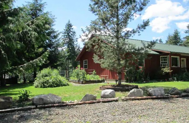 Country Beauty, Peaceful & Quiet