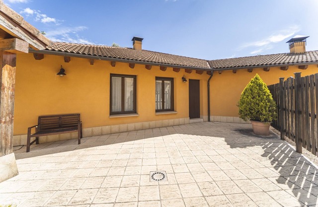 Country House 'Rural Iglesia 3' with Shared Terrace, Private Garden and Balcony