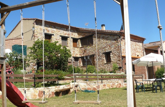 Country House 'La Chimenea De Soria I Y II' with Mountain Views, Private Pool and Wi-Fi