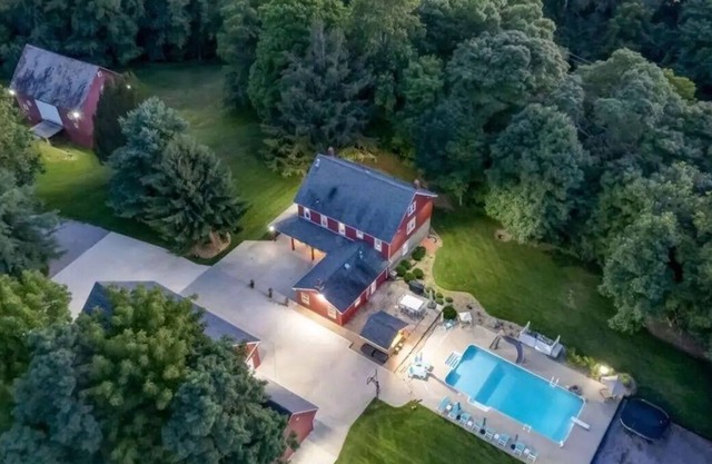 Country Farmhouse Estate, Pool, Retreat, Pets YES, Summer, Spring, Fall, Winter