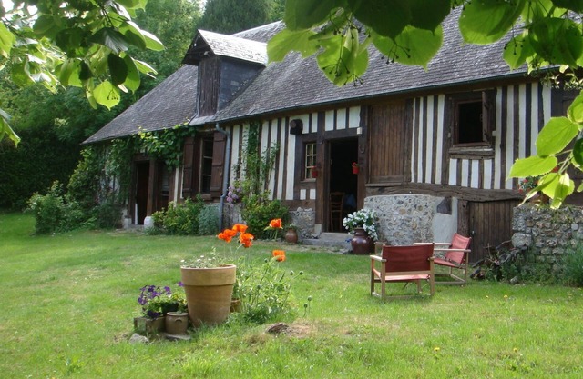 Country vacations at 1 hour 30 from Paris decompression assured!!!!