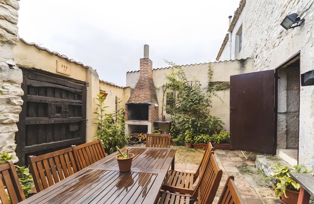 Country House 'Casa Rural La Herreria' with Private Terrace, Private Garden and Balcony