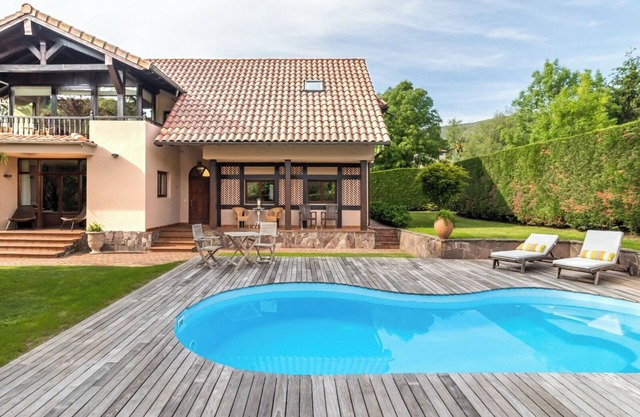 Country house ideal for families