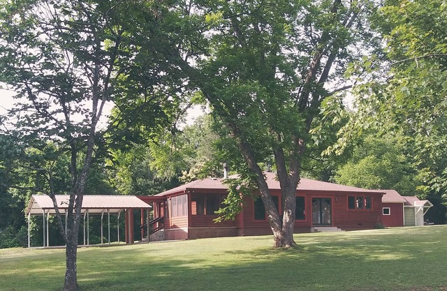 Country Home Private Setting Mountain Views