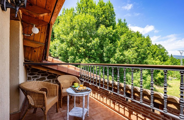 Country House 'Casa El Campano' with Mountain View, Private Terrace and Wi-Fi