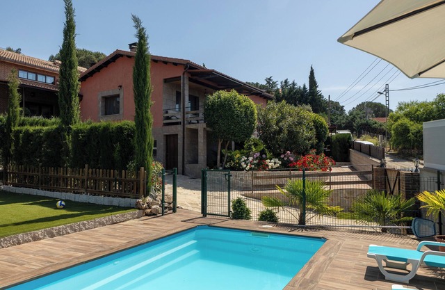 Country House 'Avalon 103' with Mountain View, Private Pool and Wi-Fi