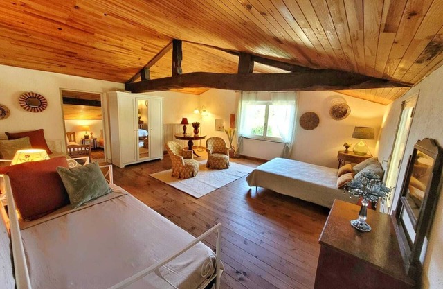 Country house, Beaujolais ~Swimming pool ~Cinema