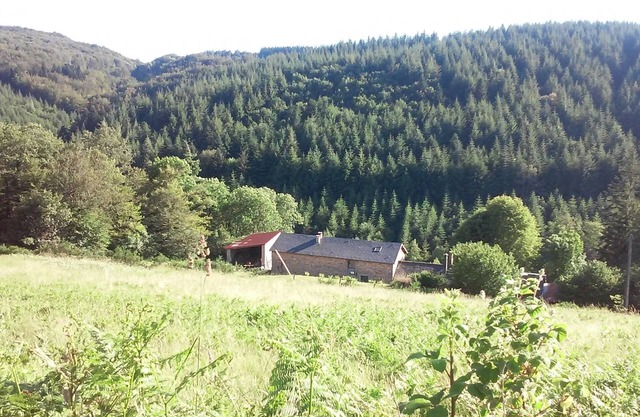 COUNTRY HOUSE by the river, 10 minutes from the lakes.