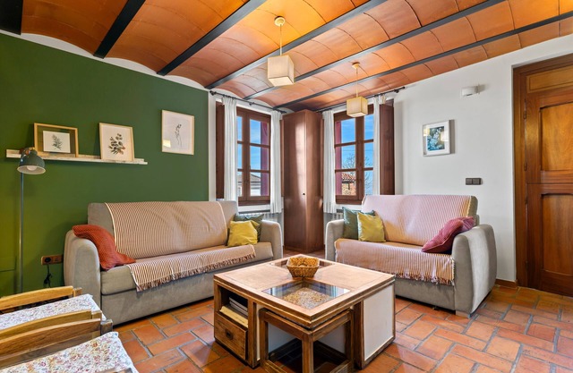 Country House 'Casa De Arriba' with Mountain View, Private Garden and Wi-Fi