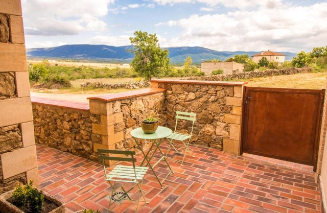Country House 'El Mirador De La Montaña' with Mountain View, Wi-Fi and Air Conditioning