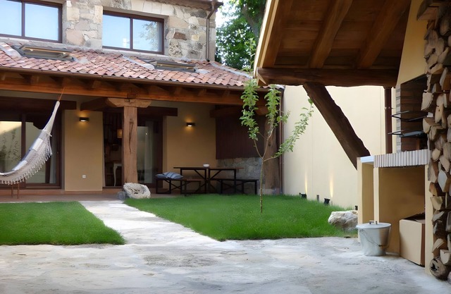 Country House 'Fuentebuena' with Mountain View, Private Terrace and Wi-Fi
