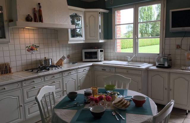 COUNTRY HOUSE IN THE HEART OF THE VALLEY OF THE LYS