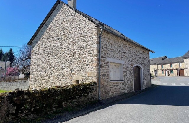 Country house in Corrèze 2 Bedrooms with GARDEN furnished Vintage
