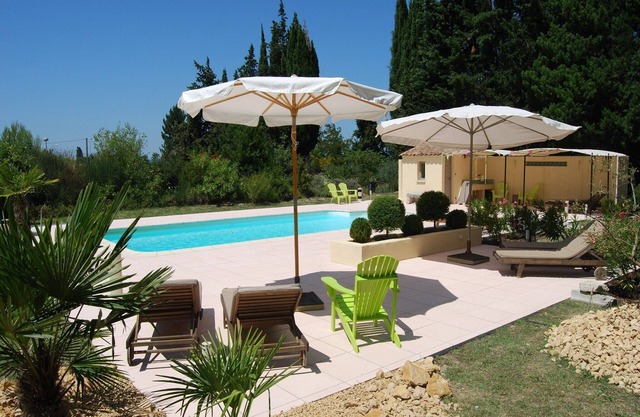 Country House in Provence with Garden Access