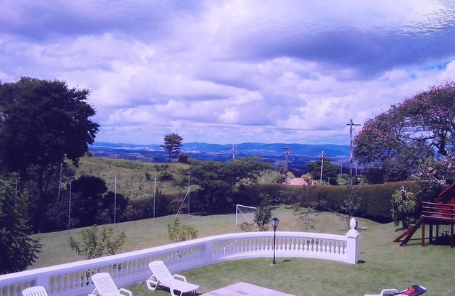 Country House in Vinhedo SP in Residential Condominium Vale da Santa Fé [WI-FI]