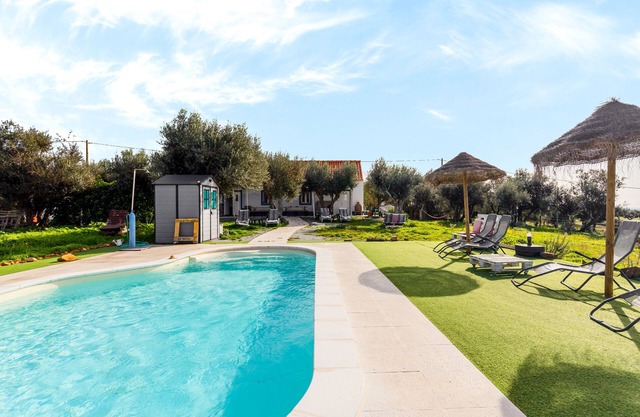 Country House 'Monte Da Masmorra De Baixo' with Private Pool, Garden and Wi-Fi