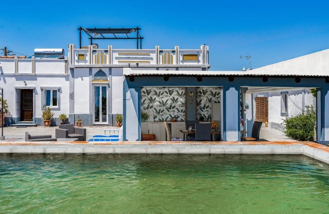 Country House 'Nossa' with Sea View, Wi-Fi and Air Conditioning