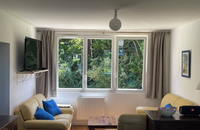 Country house on the Crozon peninsula. Close to shops and beaches