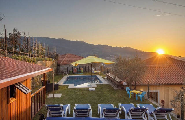 Country House 'Quinta Do Sonho' with Mountain View, Wi-Fi and Air Conditioning