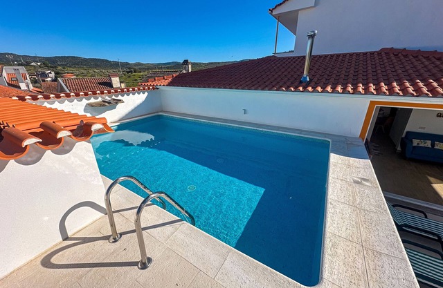 Country House 'Quinta Das Ychós' with Mountain View, Private Pool and Wi-Fi