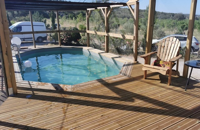 Country house with swimming pool, ideal for families