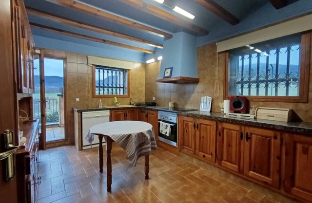 Country house with pool and garden 1h from Barcelona. Inauguration December 24.