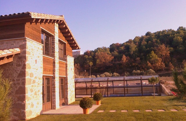 country house with private pool, 4 bedrooms, all with bathroom, 8-12p