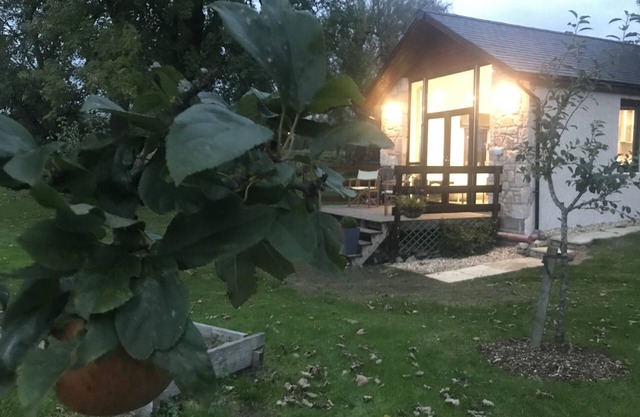 Country living close to Glasgow and Edinburgh, golf course in the village