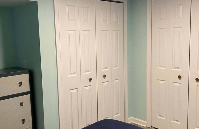 Country living patio apt in town new w/2 queen beds